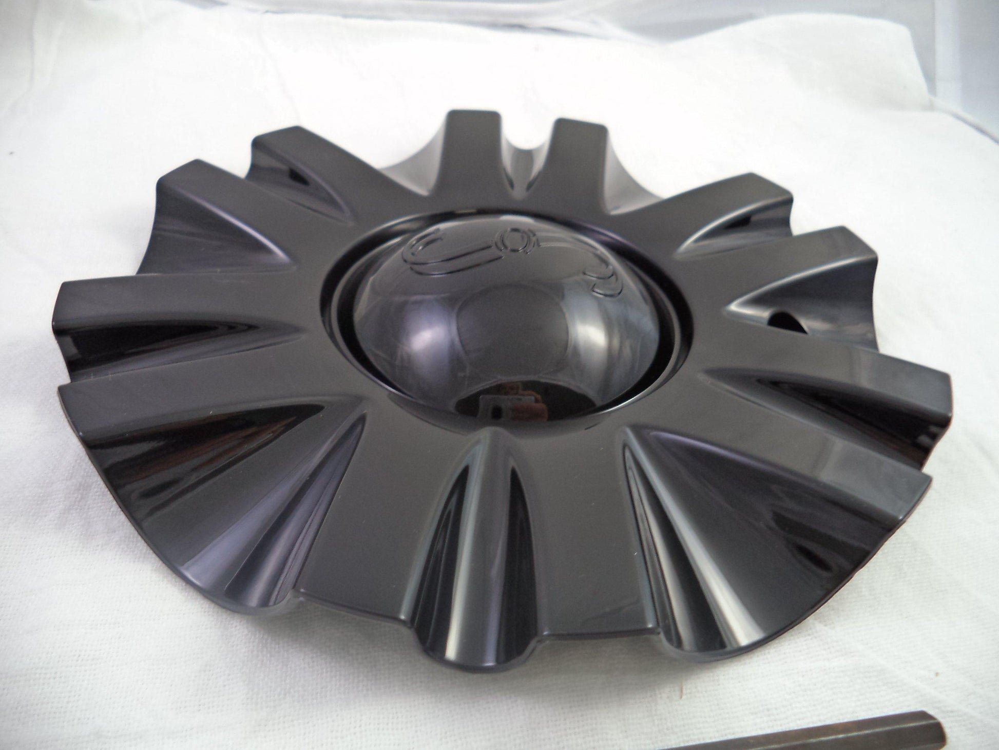 SSC / Sears Gloss Black Custom Wheel Center Cap # MCD8243YA01 / SJ106-19 (1 CAP)