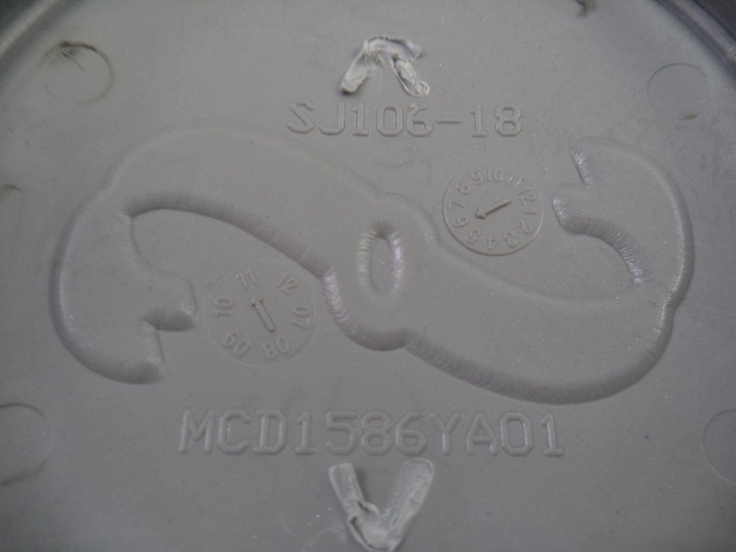 SSC / Sears Silver Custom Wheel Center Cap Caps # MCD1586YA01 / SJ106-18 (4 CAPS)