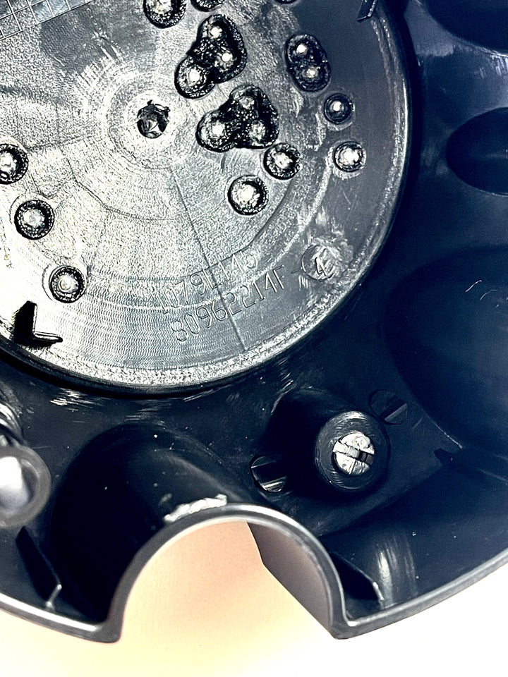 XD 1079L145 center cap with mounting screws and tool